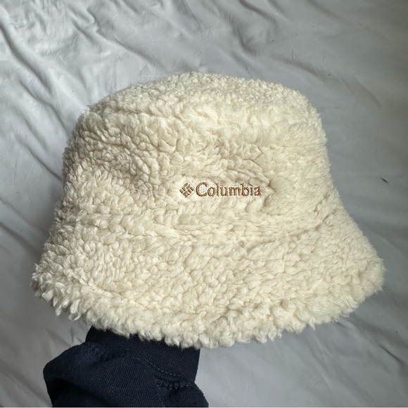 Columbia reversible sherpa bucket hat - Picture 2 of 3
